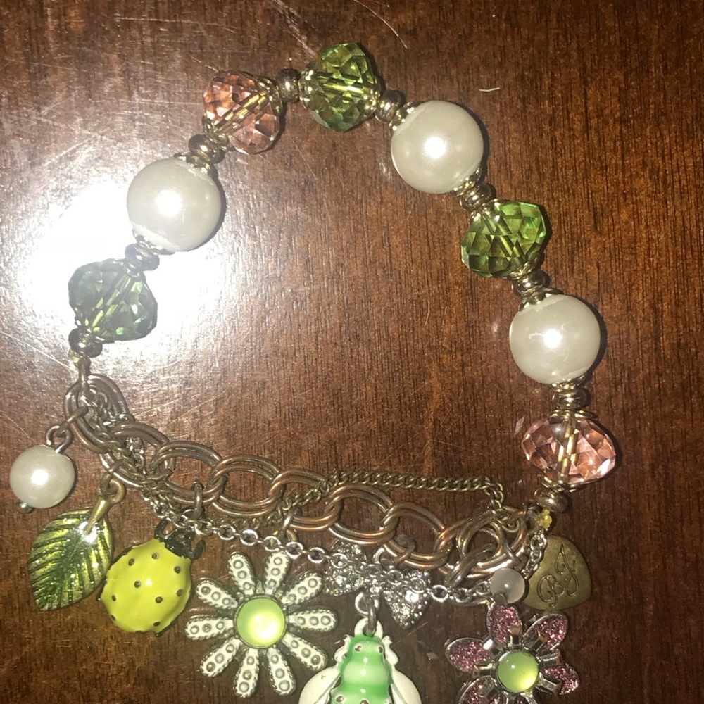 loose bangle bracelet